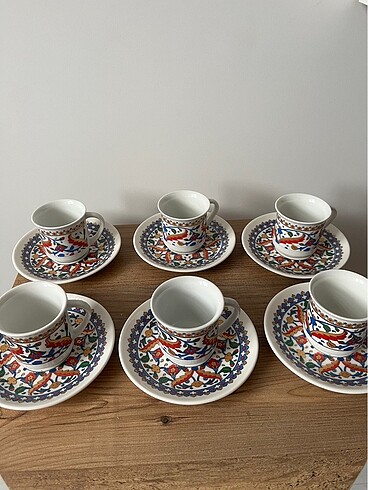 Kütahya Porselen 6 lı etnik desenli fincan takımı