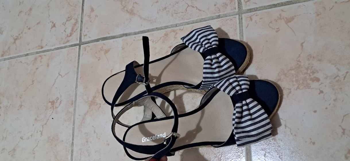 Kadın Zebra Desenli Dolgu Topuklu Sandalet - Görsel 4