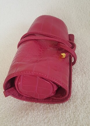Estee Lauder pembe makyaj çantası 
