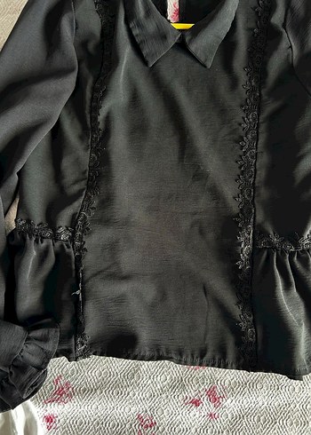 Siyah Gotik Nakışlı Uzun Kollu Bluz