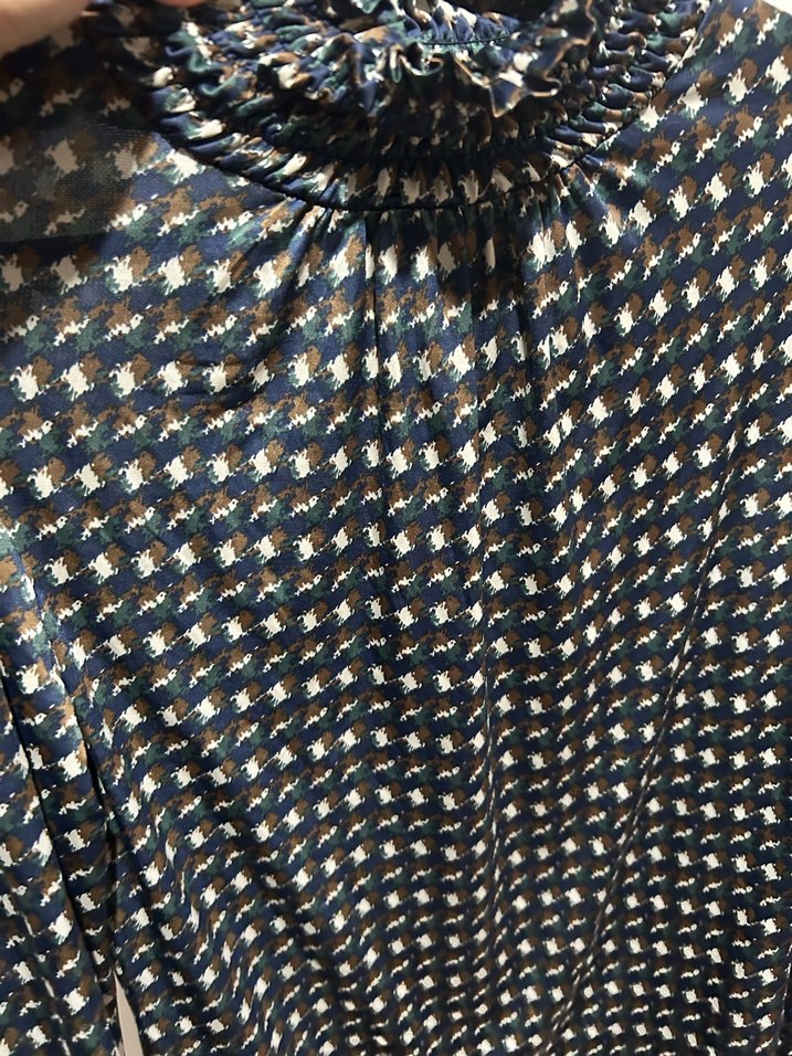 Siyah Pileli Yüksek Yakalı Kadın Bluz - Görsel 5