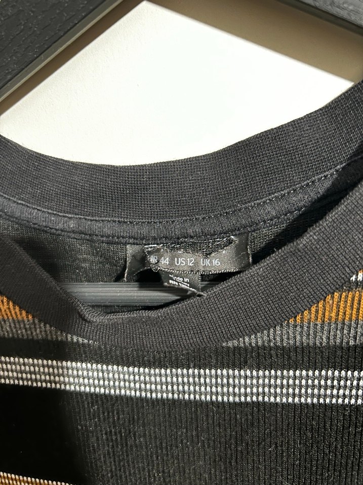 Çizgili Kısa Kollu Midi Triko Elbise - Görsel 3