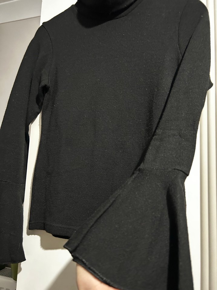 Siyah Boğazlı Kadın Triko Kazak - Görsel 2