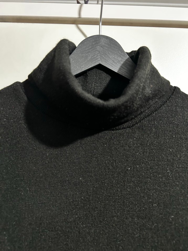 Siyah Boğazlı Kadın Triko Kazak - Görsel 3