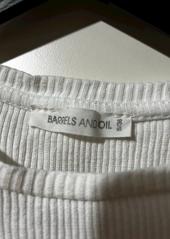 Beyaz Kısa Kollu Triko Bluz - Görsel 2