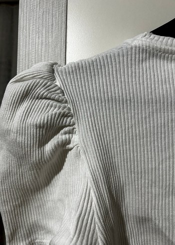 Beyaz Kısa Kollu Triko Bluz - Görsel 4