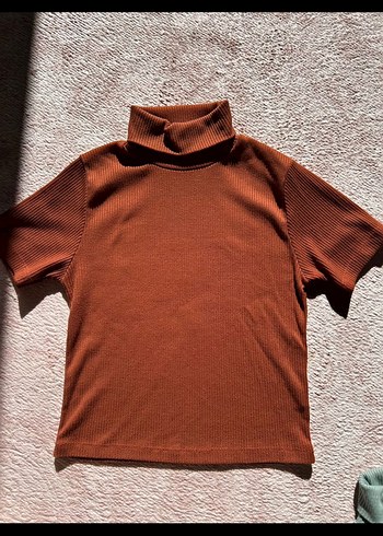 Kısa Kollu Boğazlı Kadın Tişört - Görsel 2