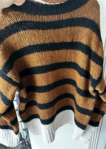 Boğazlı Çizgili Rahat Kadın Kazak - Görsel 4