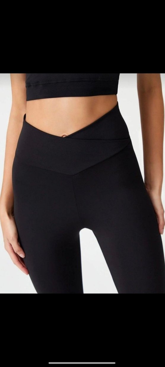 Siyah Kadın Tayt - Spor Şıklığı - Görsel 4