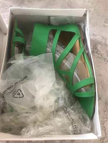 Nine West Kutulu hiç giyilmemiş sandalet