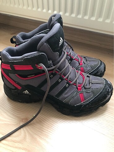 Adidas goratex bot