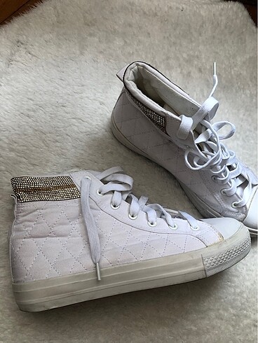 39 Beden Beyaz converse