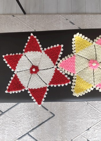 Beden El Yapımı Renkli Çiçek Motifli Örgü Süsler
