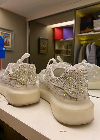 Alexander McQueen Beyaz Taşlı Platform Sneakers