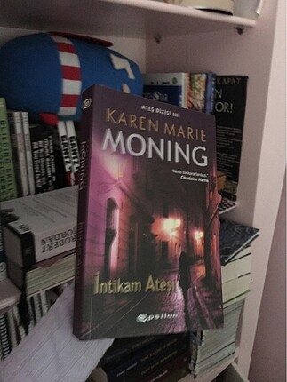 Ölüme fısıldayan adam ve İntikam ateşi Karen Marie Morning