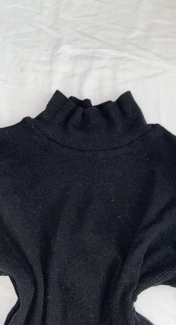 Siyah Boğazlı Kadın Kazak - Görsel 2