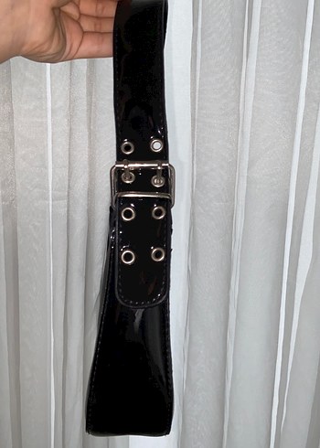 Parlak Siyah Deri Tokalı Kadın Çantası - Görsel 2