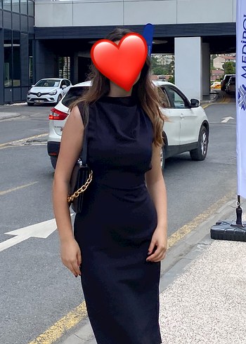 Siyah Yüksek Yakalı Midi Elbise - Görsel 2