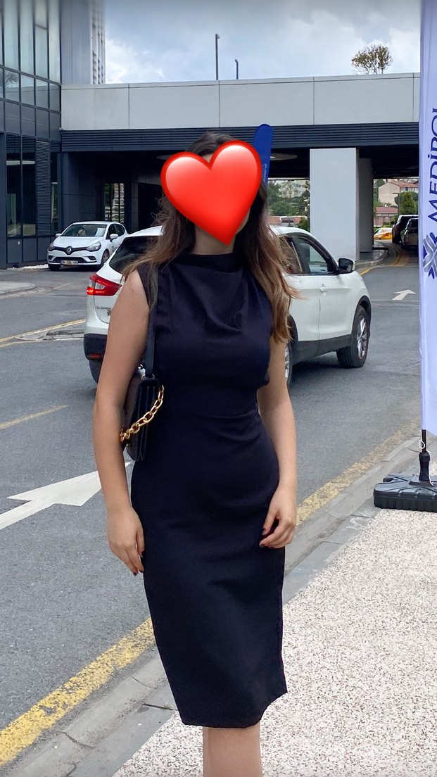 Siyah Yüksek Yakalı Midi Elbise - Görsel 2