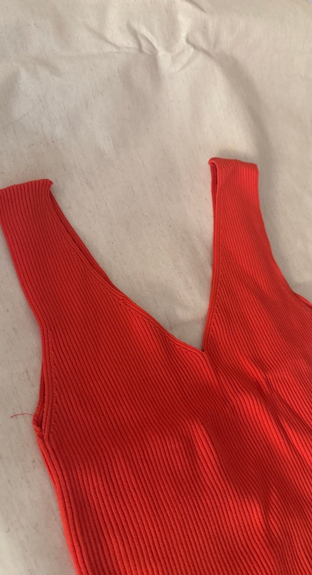 V Yaka Kırmızı Triko Kadın Atlet - Görsel 3