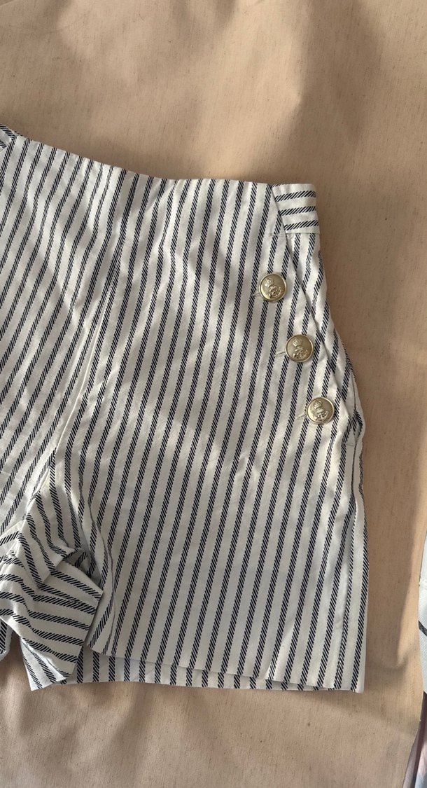 Düğmeli Çizgili Hamile Keten Şort - Görsel 3