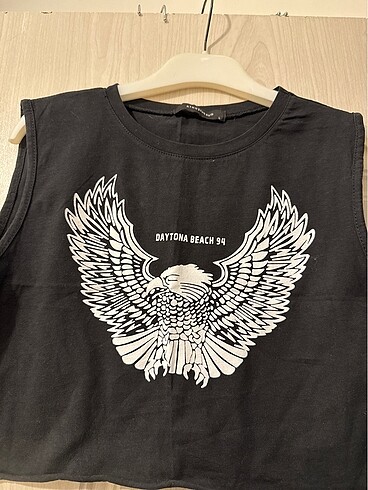 m Beden Defosuz Crop