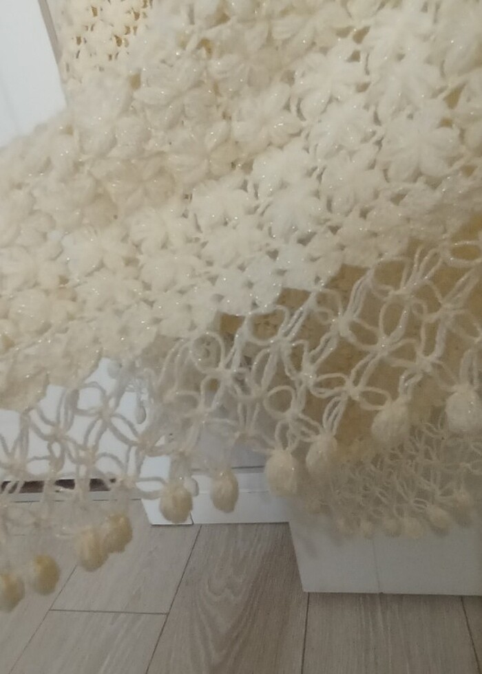 El Örmesi Simli Şal - Görsel 3