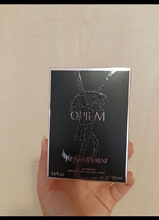 Yves Saint Laurent Black Opium