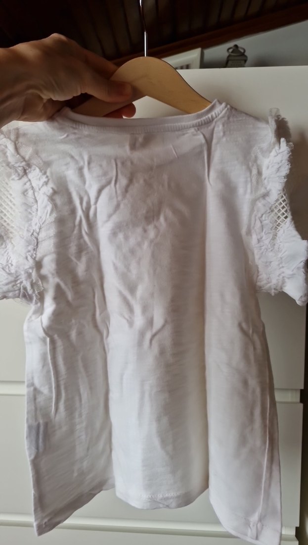 Koton beyaz kolları tul detaylı Tişört - Görsel 4