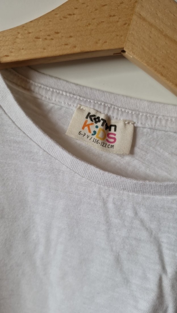 Koton beyaz kolları tul detaylı Tişört - Görsel 3