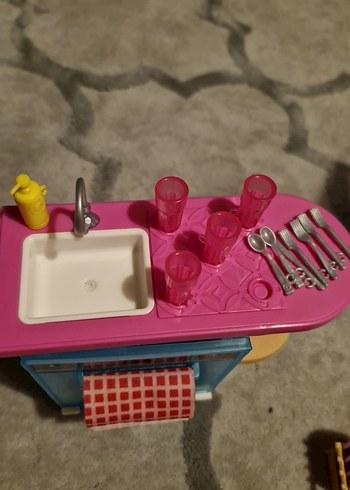 Barbie Ev İçi Dekorasyon Aksesuarları Seti - Görsel 6