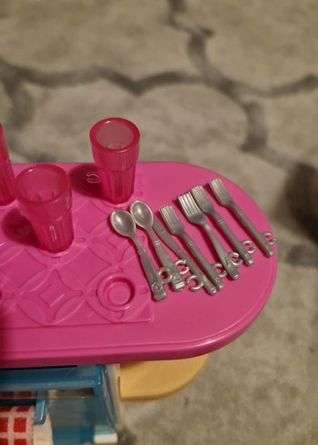 Barbie Ev İçi Dekorasyon Aksesuarları Seti - Görsel 5