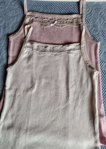 Beyaz ve pembe Renkli Çocuk Atletleri - Görsel 4