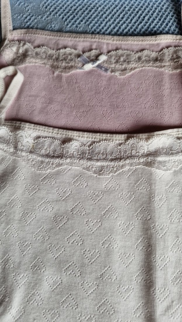 Beyaz ve pembe Renkli Çocuk Atletleri - Görsel 5