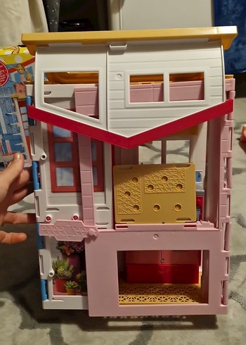 Barbie Aksesuarli Portatif Bebek Evi - Görsel 3