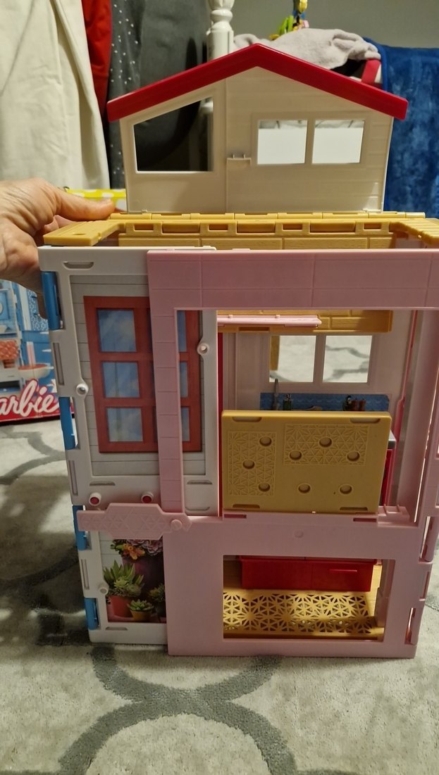 Barbie Aksesuarli Portatif Bebek Evi - Görsel 4