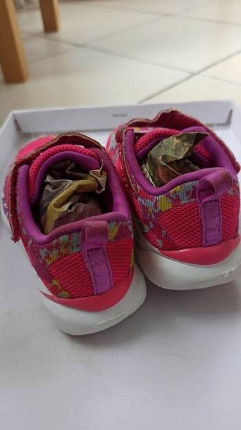 24 Beden Skechers Spor ayakkabı