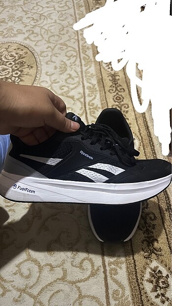 Reebok Sadece bir kez giyildi