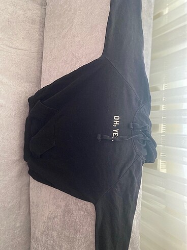 Siyah kapüşonlu sweat