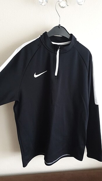 Nike Fermuar Detaylı Siyah Nike Bluz Erkek Çocuk
