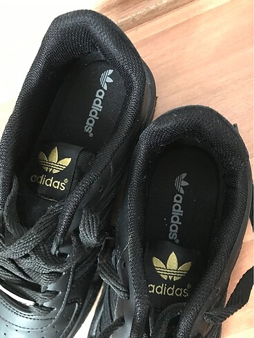 38 Beden siyah Renk Adidas spor ayakkabı