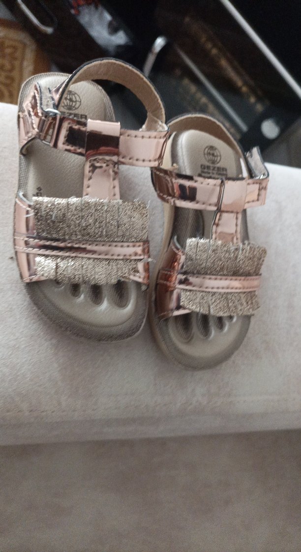 Kız Çocuk Metalik Tokalı Sandalet - Görsel 3