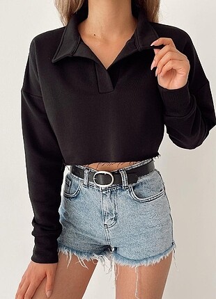 Crop sweat.