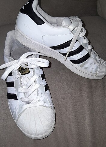 38 Beden Adidas spor ayakkabı.