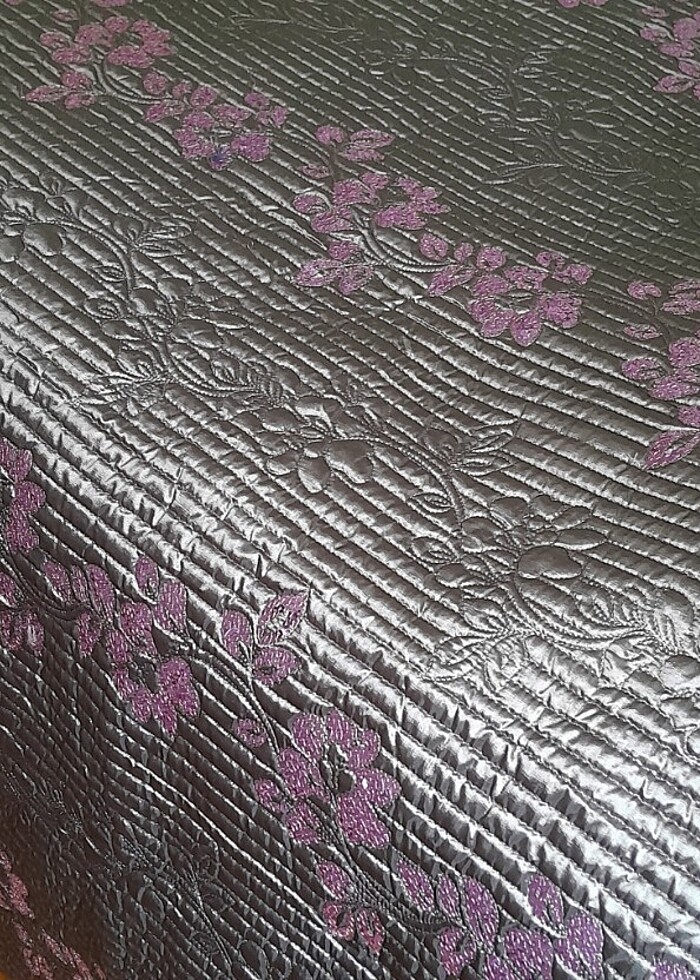 Saten pullu yatak örtüsü  - Görsel 4