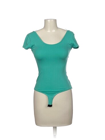 Diğer T-shirt %70 İndirimli.