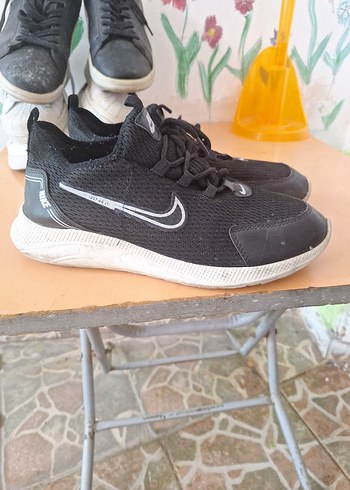 Siyah Bağcıklı Erkek Spor Ayakkabı