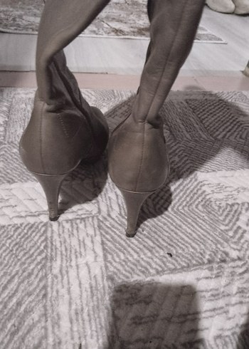 Bej Deri İnce Topuklu Dizüstü Bot - Görsel 3