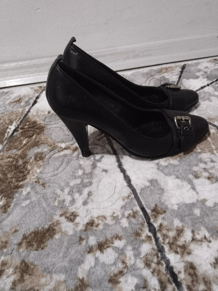 Klasik Siyah Tokalı Yüksek Topuklu Stiletto - Görsel 3