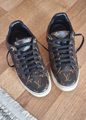 38 Beden kahverengi Renk 38 Louis vuitton ayakkabı sneakers